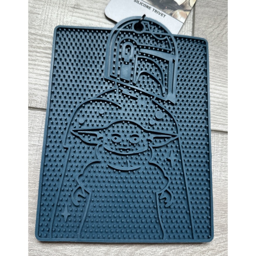 Disney STAR WARS The MANDALORIAN Mandolorian & Grogu Cookware Silicone Trivet